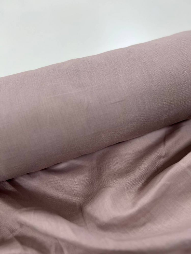 Bed linen made of colored linen