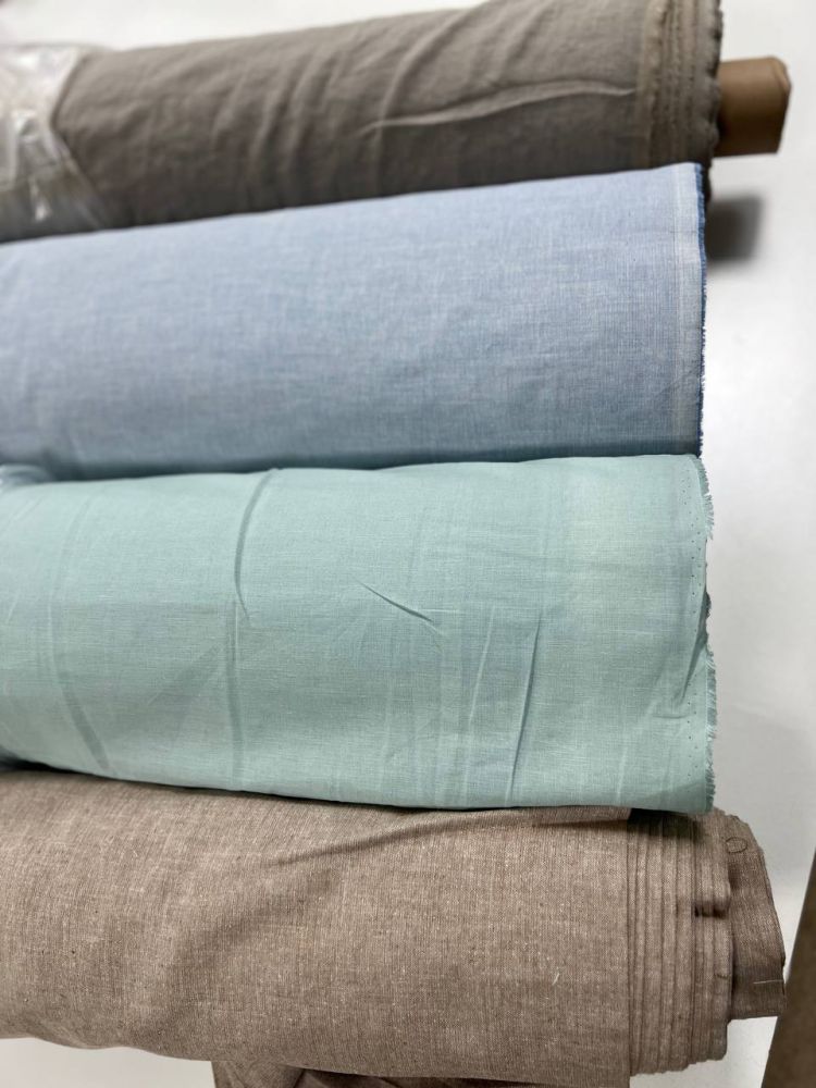 Bed linen made of colored linen
