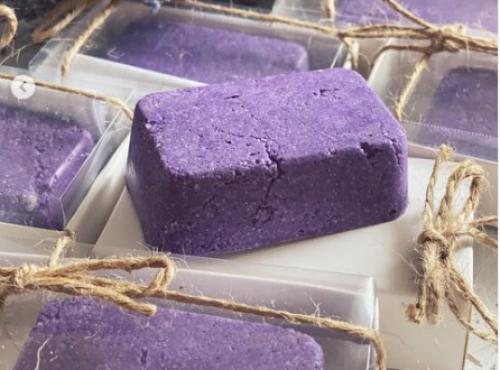 Solid shampoo with lavender