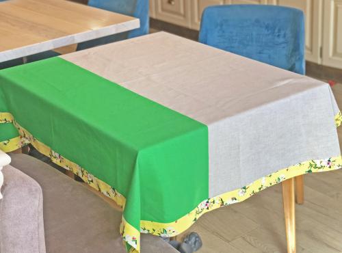 Linen tablecloth 