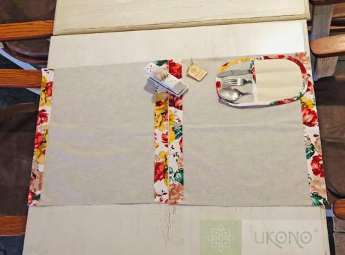 Set of linen serving napkins «Flower’s line»