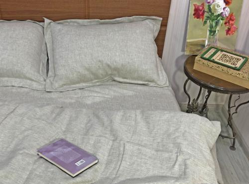 Bed linen set made of linen Ukono «Soft Linen». Family bedding set. 